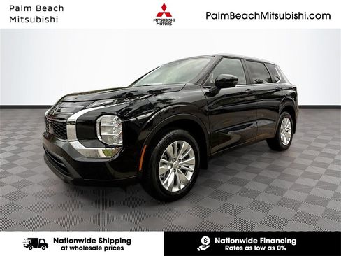 New 2025 Mitsubishi Outlander ES image 1