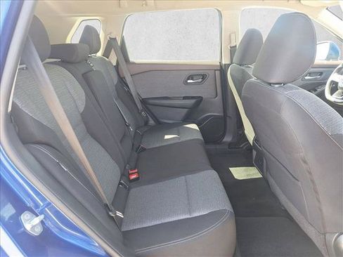 Used 2023 Nissan Rogue SV FWD image 18
