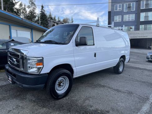 Used 2010 Ford E-150 and Econoline 150 image 9