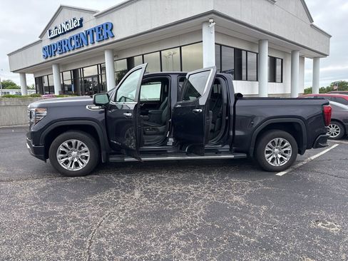 Used 2023 GMC Sierra 1500 Denali w/ Technology Package AWD/4WD image 4