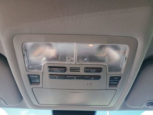 Used 2017 Toyota Highlander Limited FWD image 35