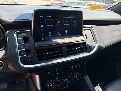 Used 2024 Chevrolet Suburban Z71 w/ Luxury Package AWD/4WD image 28