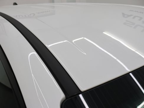 Used 2024 Chrysler Pacifica Limited FWD image 4