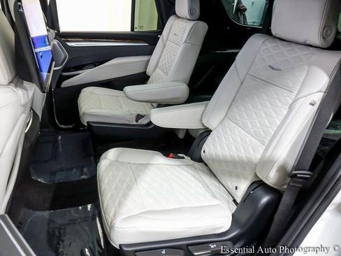 Certified 2025 Cadillac Escalade Sport Platinum w/ LPO, Floor Liner Package image 10