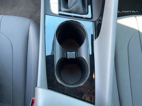 Used 2023 Hyundai Elantra SEL w/ Convenience Package image 21