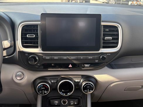 New 2026 Hyundai Venue SEL image 23