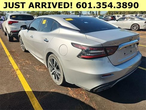 Used 2022 Nissan Maxima SV w/ Floor Mat Group image 12