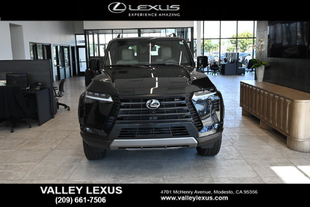 New 2026 Lexus GX 550 w/ Accessory Package (CT) AWD/4WD image 2