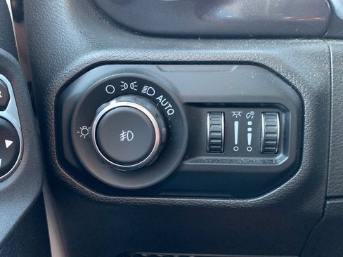 Used 2021 Jeep Wrangler Unlimited Sahara AWD/4WD image 22