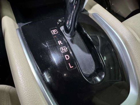 Used 2016 Nissan Rogue SV FWD image 54