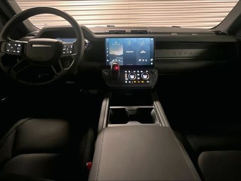 Certified 2026 Land Rover Defender 110 S AWD/4WD image 18