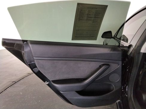 Used 2021 Tesla Model 3 Standard Range Plus image 28