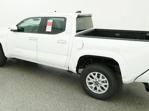 New 2026 Toyota Tacoma SR5 image 4