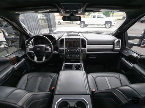 Used 2017 Ford F250 Platinum w/ Platinum Ultimate Package AWD/4WD image 13
