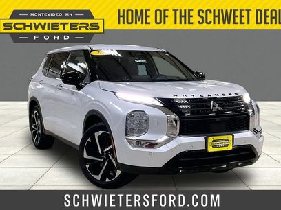Used 2023 Mitsubishi Outlander SE