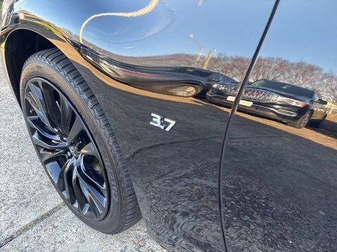 Used 2017 INFINITI Q70 L 3.7 image 7