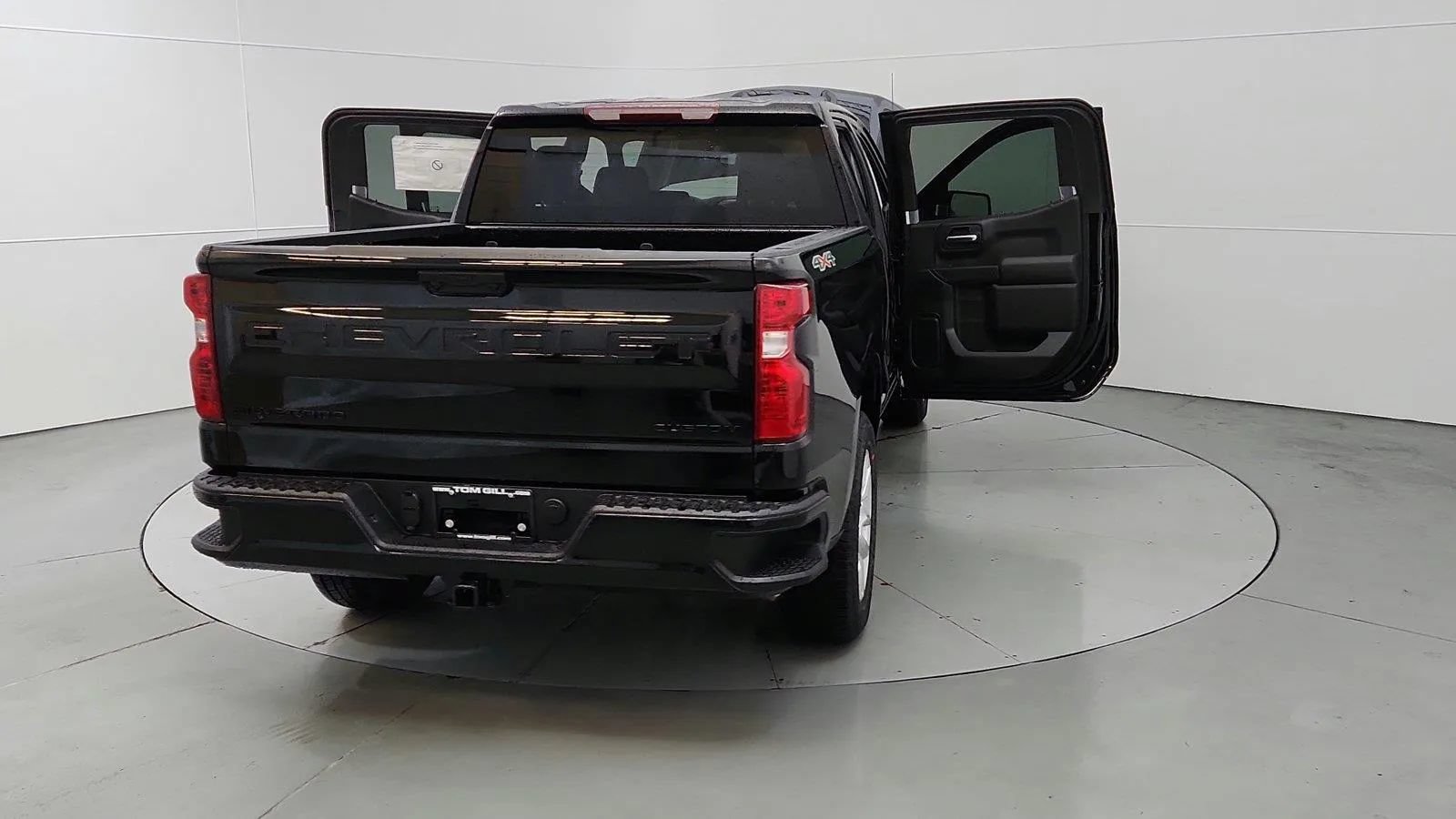 Used 2023 Chevrolet Silverado 1500 Custom w/ LPO, Dark Essentials Package AWD/4WD image 14