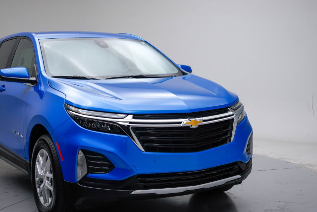 Used 2024 Chevrolet Equinox LT w/ LPO, Floor Liner Package FWD image 11