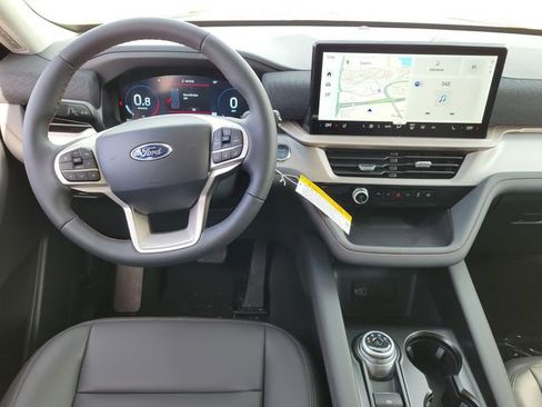 New 2026 Ford Explorer Active image 9