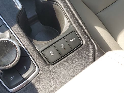 Used 2019 Cadillac XT4 Luxury image 28