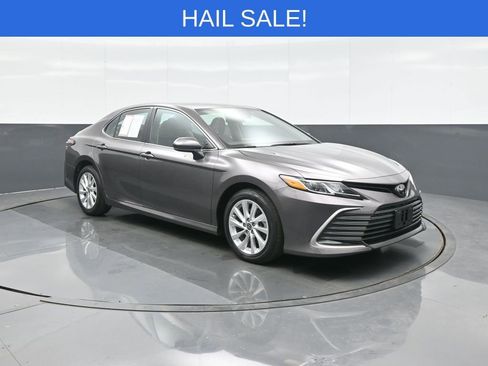 Certified 2023 Toyota Camry LE image 1