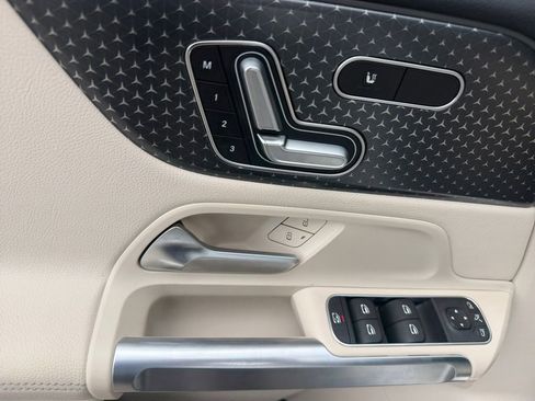 Certified 2025 Mercedes-Benz GLB 250 image 16