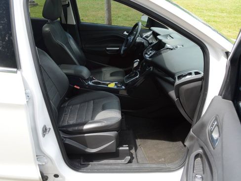 Used 2013 Ford Escape Titanium w/ Parking Technology Pkg AWD/4WD image 18