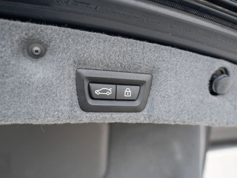 Used 2009 BMW 750Li image 10