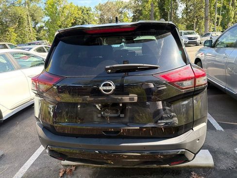 Used 2023 Nissan Rogue SV w/ SV Premium B Package FWD image 8