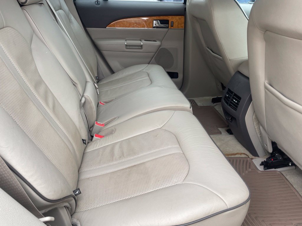 Used 2015 Lincoln MKX FWD w/ Equipment Group 102A image 23