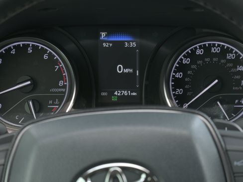 Used 2023 Toyota Camry SE FWD image 20