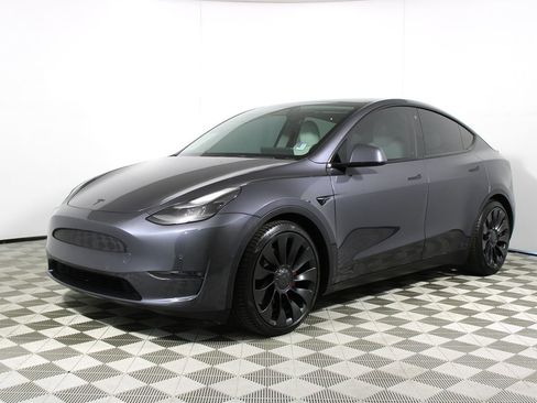 Used 2022 Tesla Model Y Performance image 3