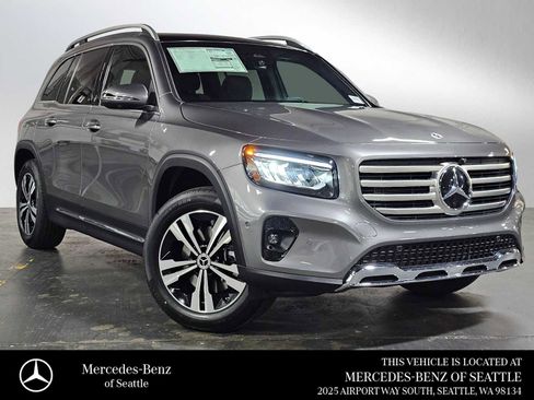 New 2026 Mercedes-Benz GLB 250 4MATIC image 1
