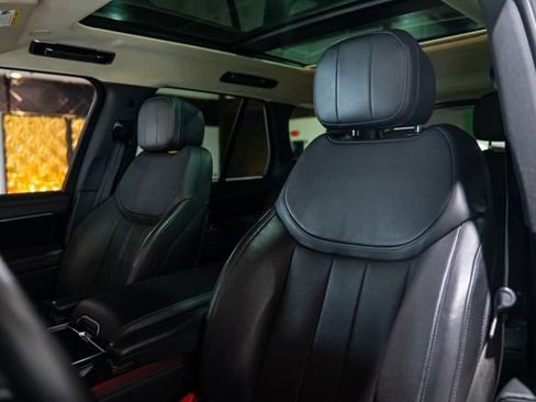 Used 2023 Land Rover Range Rover SE AWD/4WD image 9