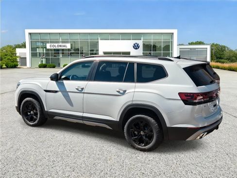 New 2026 Volkswagen Atlas Peak Edition AWD/4WD image 8