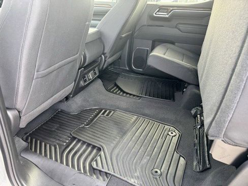 Used 2025 Chevrolet Silverado 1500 LT image 30