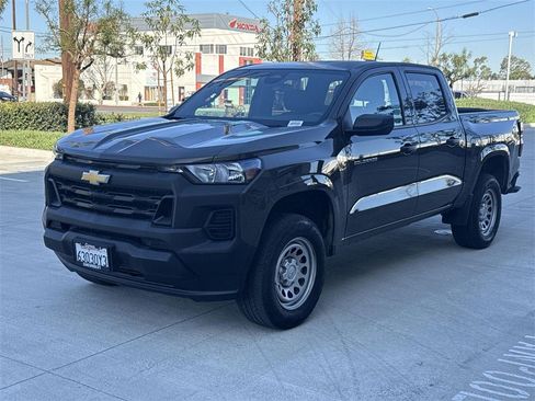 Used 2024 Chevrolet Colorado W/T image 7
