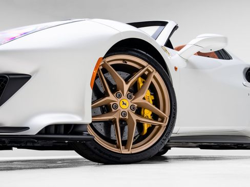 Used 2020 Ferrari 488 Pista Spider image 26