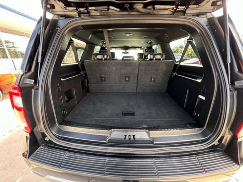 Used 2019 Ford Expedition Max XLT w/ Equipment Group 201A AWD/4WD image 12