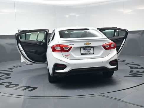 Used 2016 Chevrolet Cruze LT w/ Convenience Package image 29