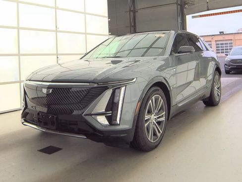 Used 2023 Cadillac Lyriq AWD image 1