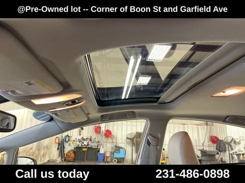 Used 2011 Toyota Prius Four w/ Solar Roof Pkg FWD image 13