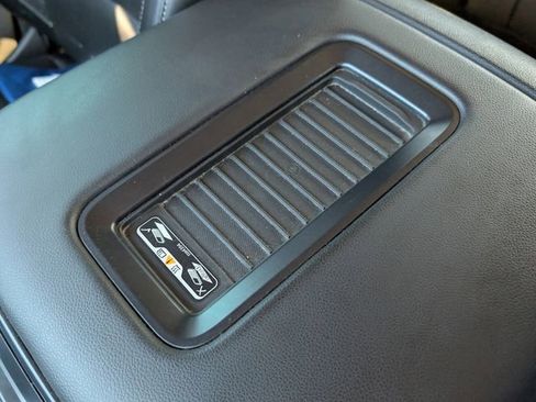 Used 2018 GMC Sierra 1500 SLT w/ Enhanced Driver Alert Package image 15