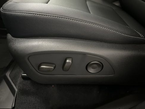 New 2026 Chevrolet Traverse LT w/ Sun and Wheel Package image 21