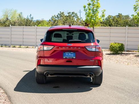 Certified 2022 Ford Escape SE w/ SE Sport Appearance Package image 5