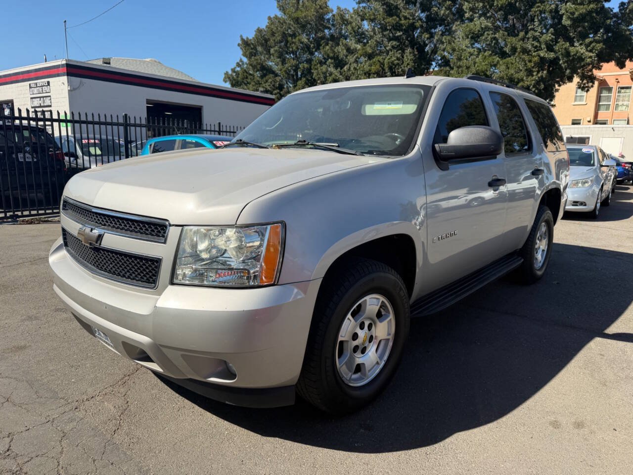 Used 2009 Chevrolet Tahoe LS RWD image 1