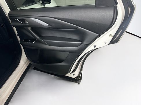 Used 2021 MAZDA CX-9 Touring FWD image 33