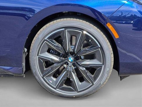 New 2026 BMW i7 xDrive60 w/ Executive Package AWD/4WD image 10