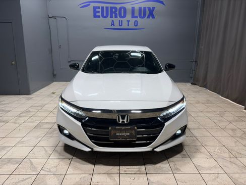 Used 2022 Honda Accord Sport image 2