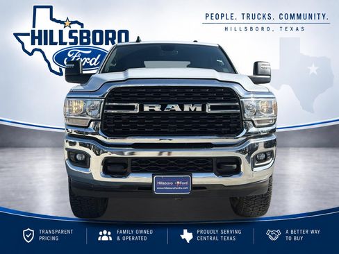 Used 2024 RAM 2500 Big Horn AWD/4WD image 2